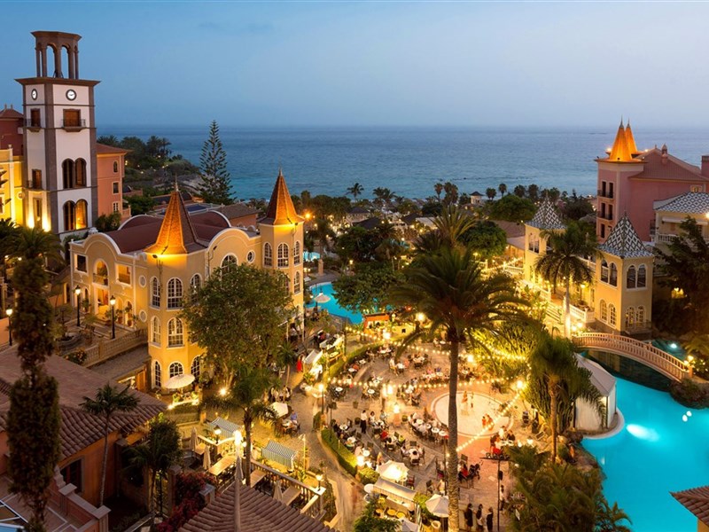 GRAN HOTEL BAHÍA DEL DUQUE RESORT & SPA - fotografie