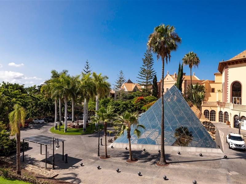 GRAN HOTEL BAHÍA DEL DUQUE RESORT & SPA - fotografie