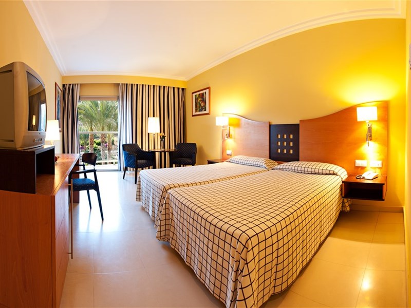 LIVVO COSTA TAURITO - fotografie