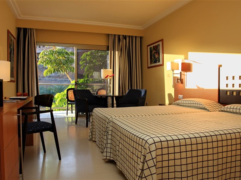 LIVVO COSTA TAURITO - fotografie