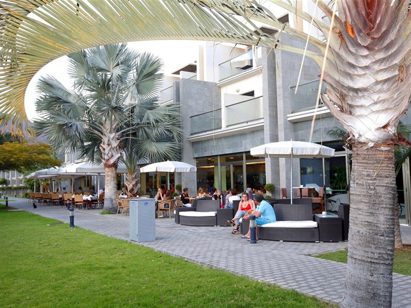 LIVVO COSTA TAURITO - fotografie