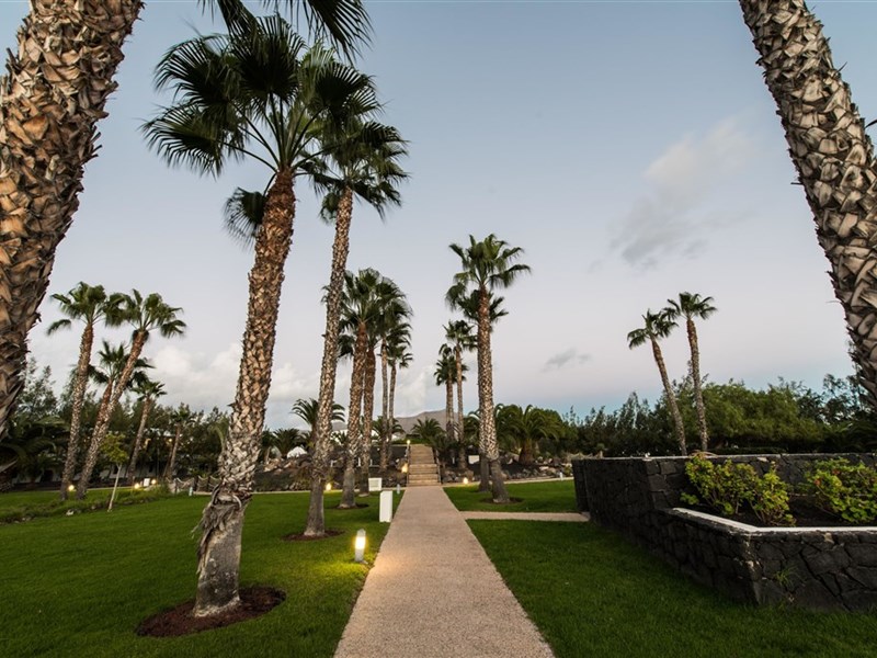 THB TROPICAL ISLAND - fotografie