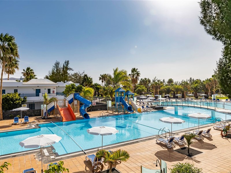 THB TROPICAL ISLAND - fotografie