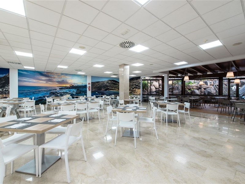 THB TROPICAL ISLAND - fotografie