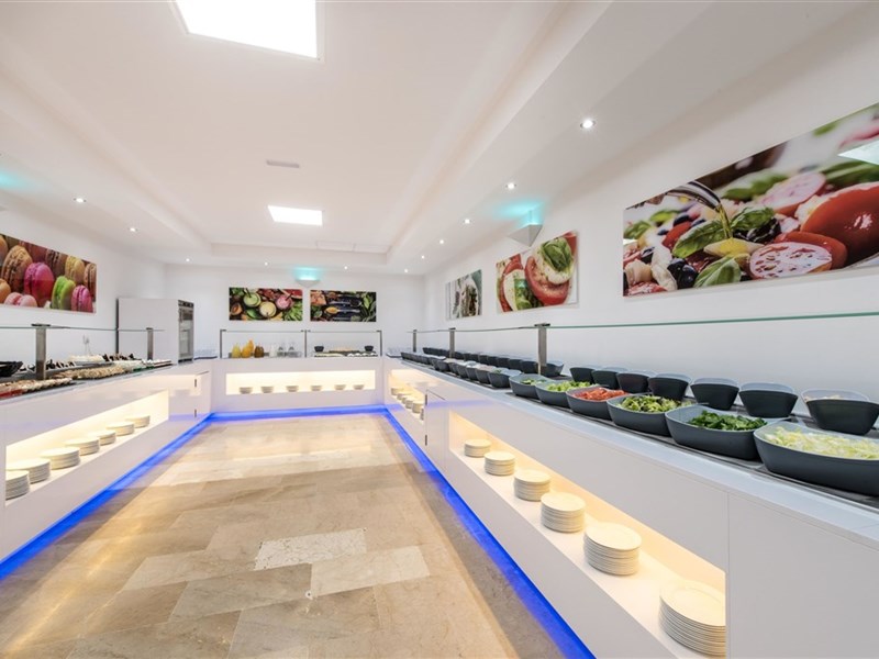 THB TROPICAL ISLAND - fotografie