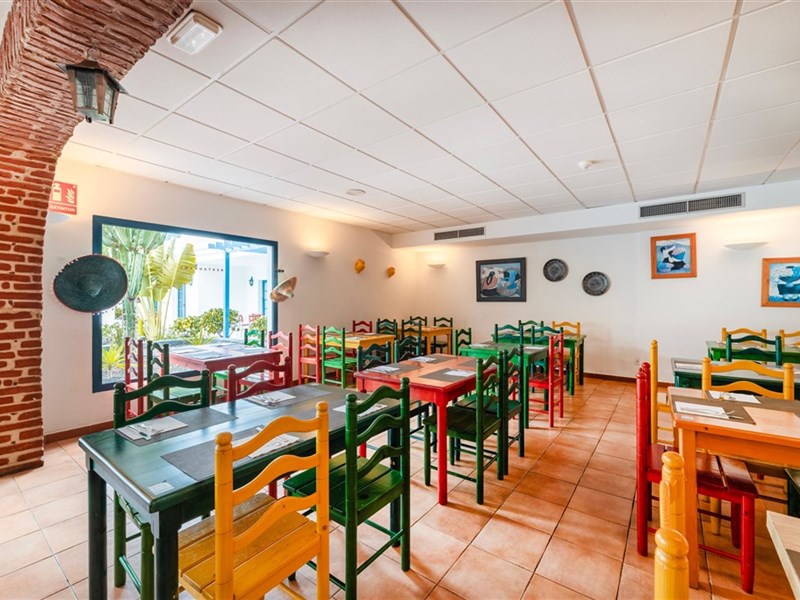 THB TROPICAL ISLAND - fotografie