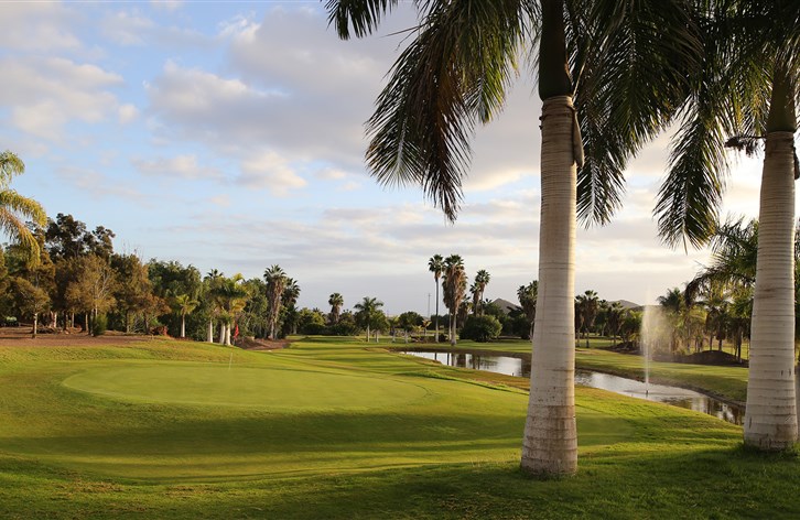 LOS PALOS GOLF CENTER