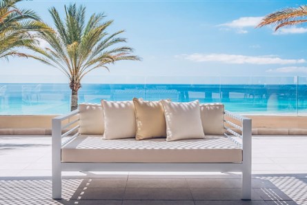 FUE: DÁREK ZDARMA foto